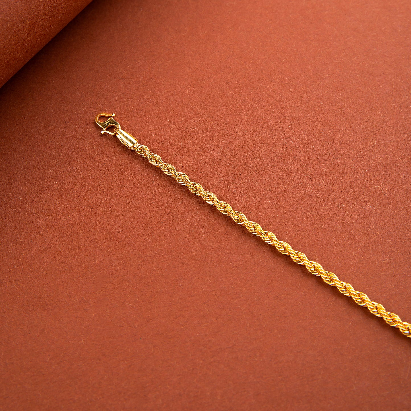 22KT Hemalatha Chain
