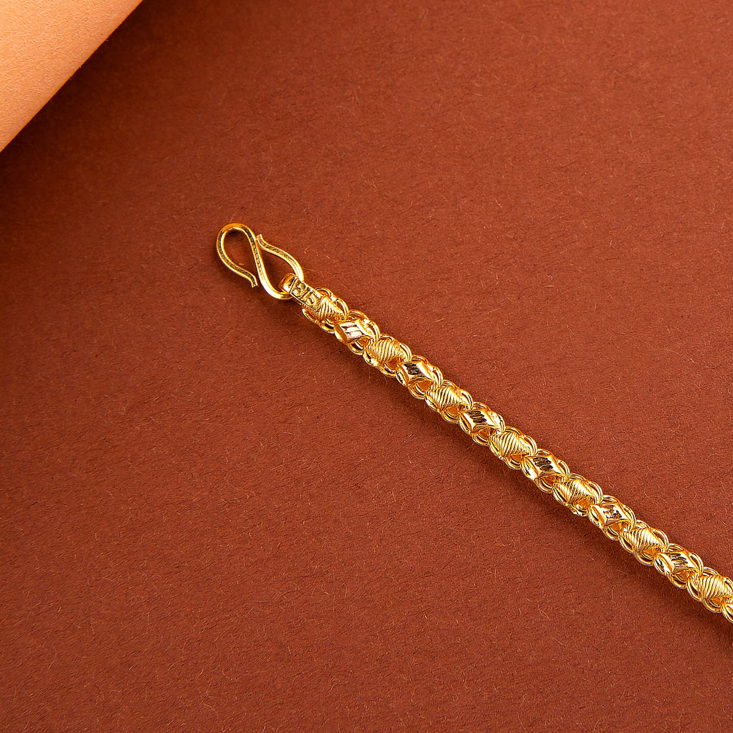 22KT Renuka Chain