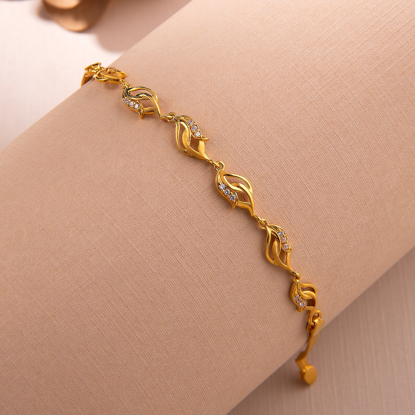 22KT Delilah Bracelet