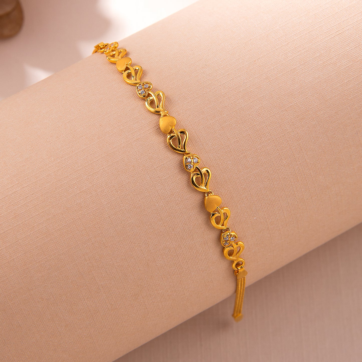 22KT Alice Bracelet