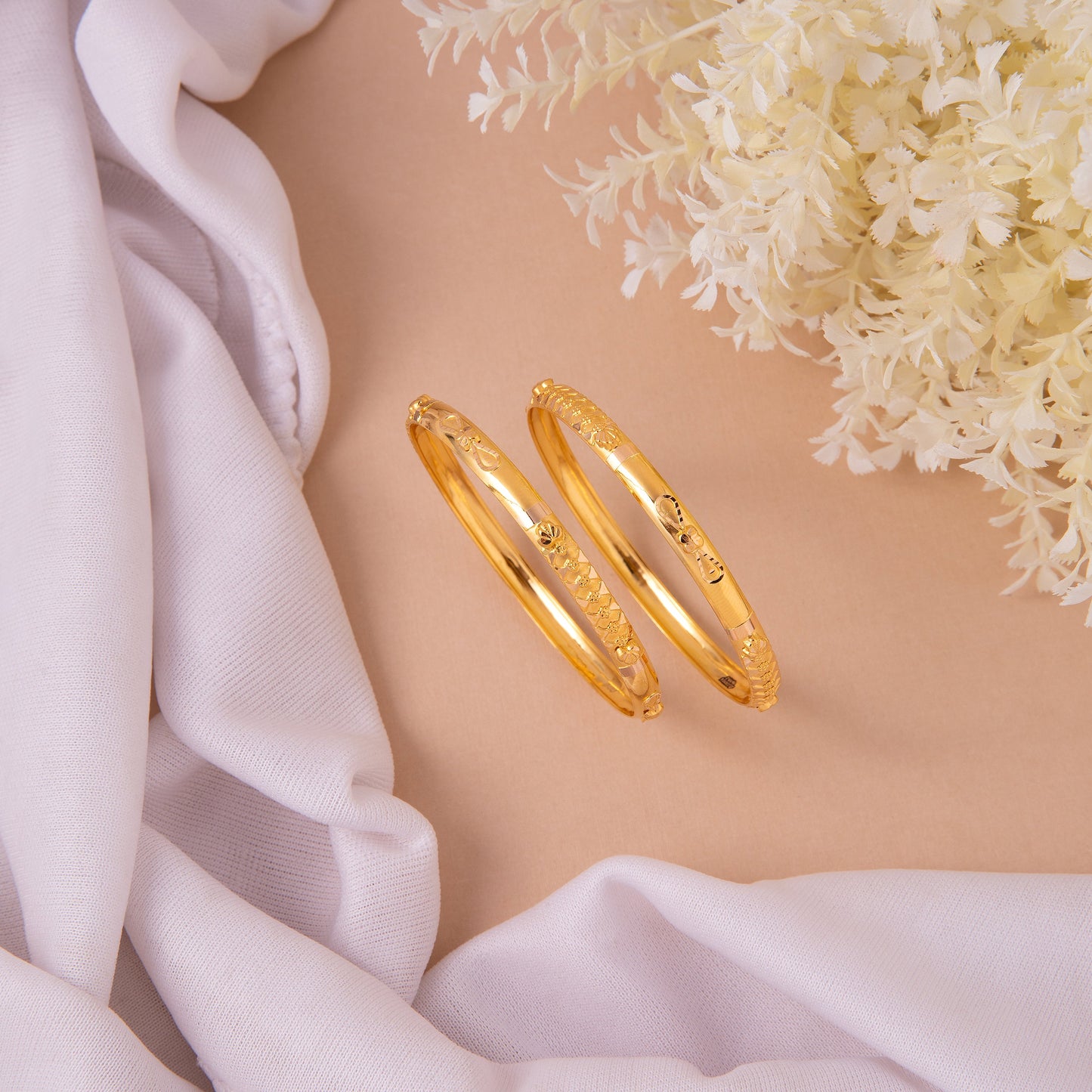 22KT Tripti Bangle